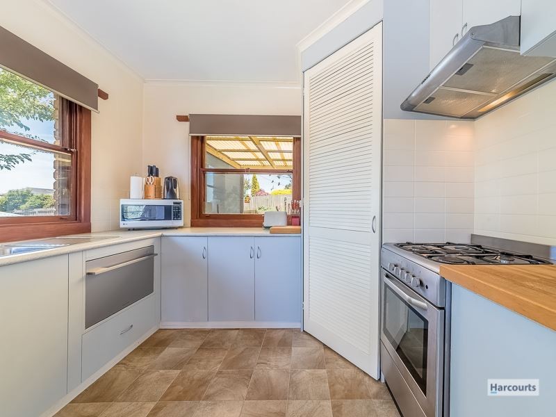 14 Wallace Crescent, Drouin VIC 3818