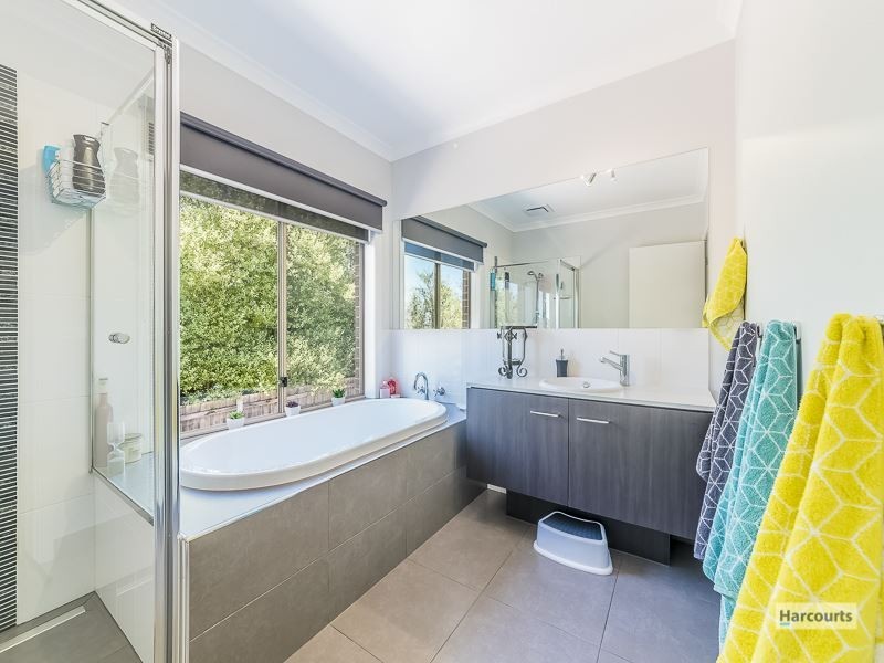 13 Cypress Court, Drouin VIC 3818