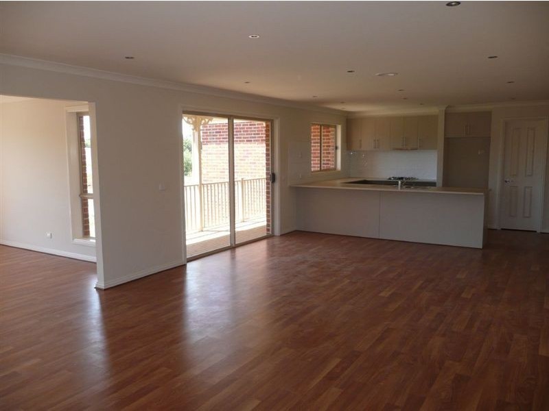 33 Rimfire Avenue, Drouin VIC 3818
