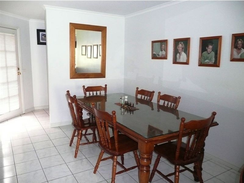 1 Hakea Court, Drouin VIC 3818