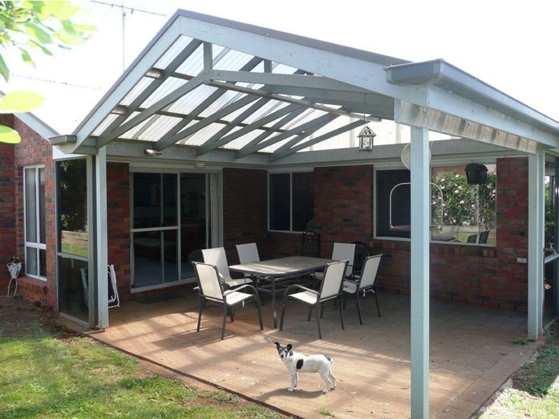 1 Hakea Court, Drouin VIC 3818