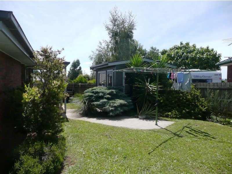 1 Hakea Court, Drouin VIC 3818