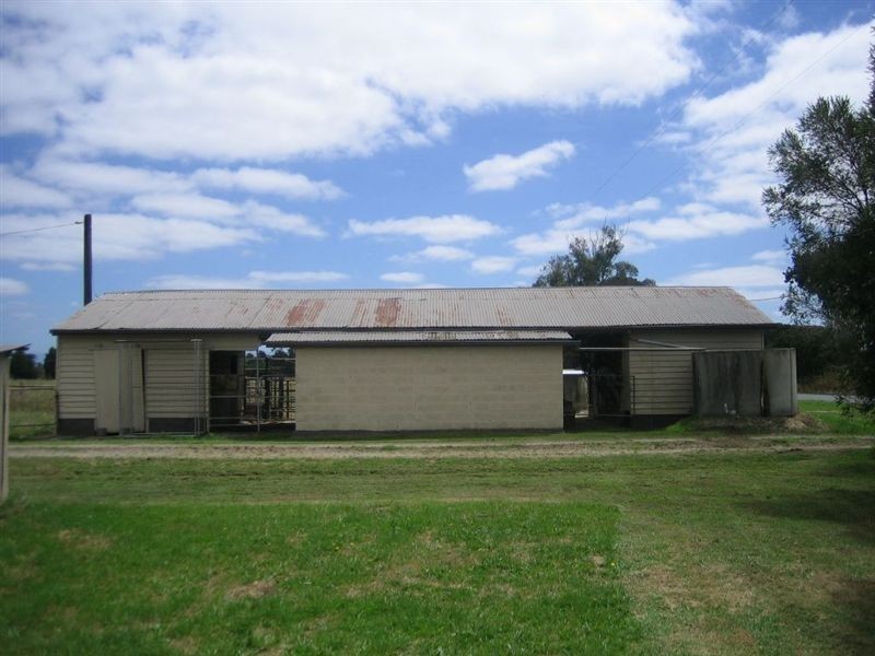 910 Longwarry Road, Modella VIC 3816