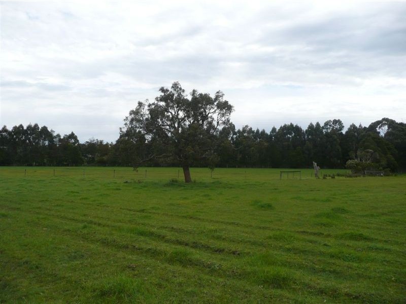 85 Jefferson Road, Garfield VIC 3814