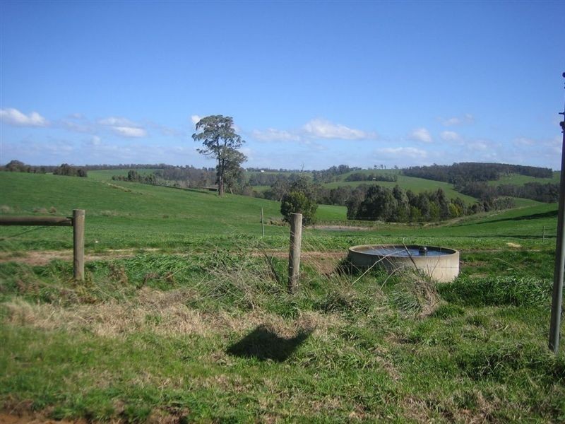 1890 Needham and Powers Road, Willow Grove VIC 3825