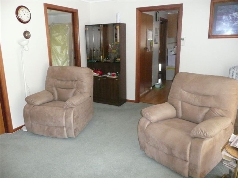 1/3 Longwarry Road, Drouin VIC 3818