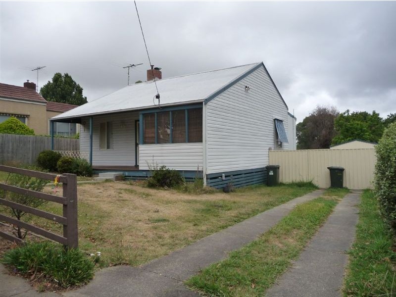 14 Church Street, Drouin VIC 3818