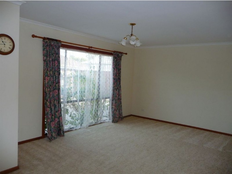 3/3 Longwarry Road, Drouin VIC 3818