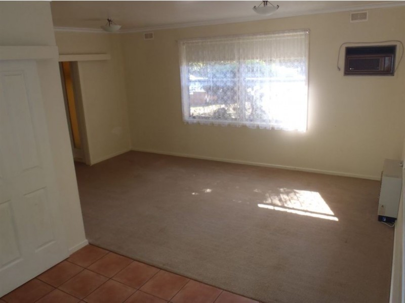 19 Main Neerim Road, Drouin VIC 3818