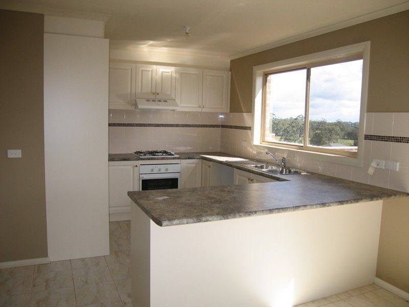 1/4 Cameron Court, Drouin VIC 3818