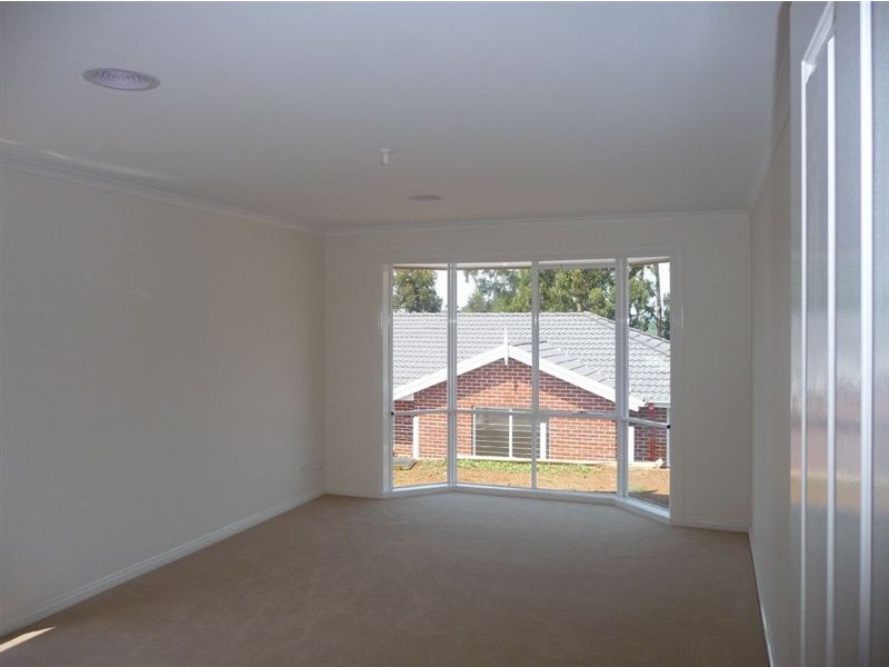 10/30-38 Longwarry Road, Drouin VIC 3818