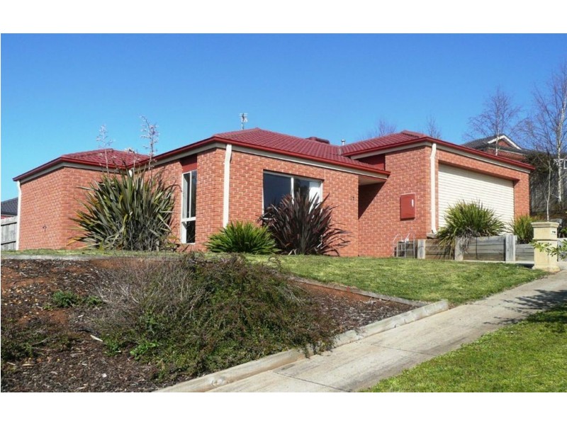 27 Nickell Court, Drouin VIC 3818