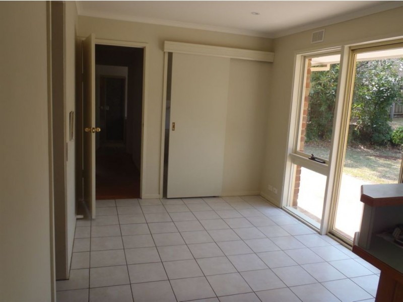 10 Pearson Street, Drouin VIC 3818