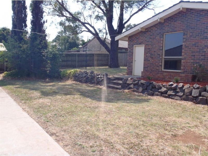 10 Pearson Street, Drouin VIC 3818