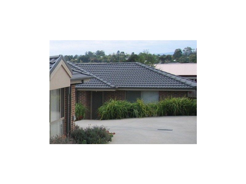 2/56 Cook Street, Drouin VIC 3818