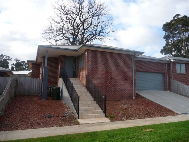 14 Springwater Drive, Drouin VIC 3818