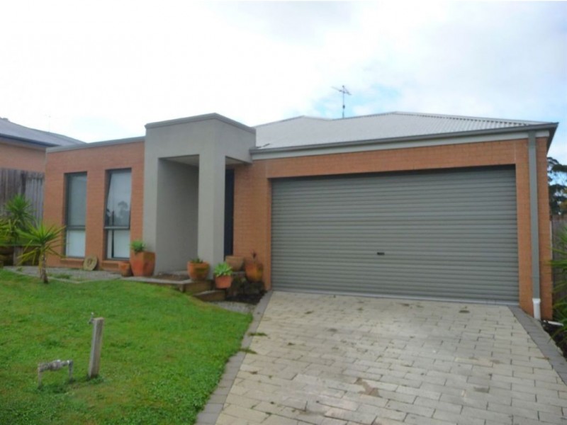 46 Springwater Drive, Drouin VIC 3818
