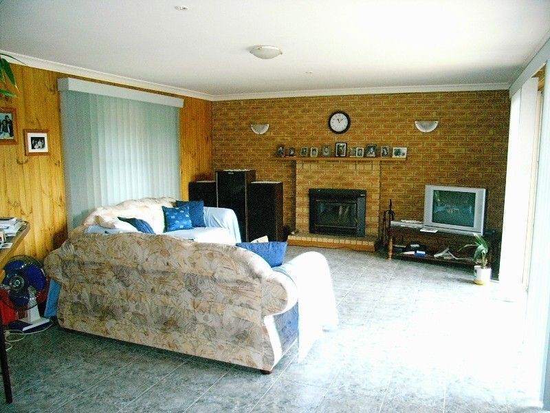 7 Arnup Crescent, Drouin VIC 3818