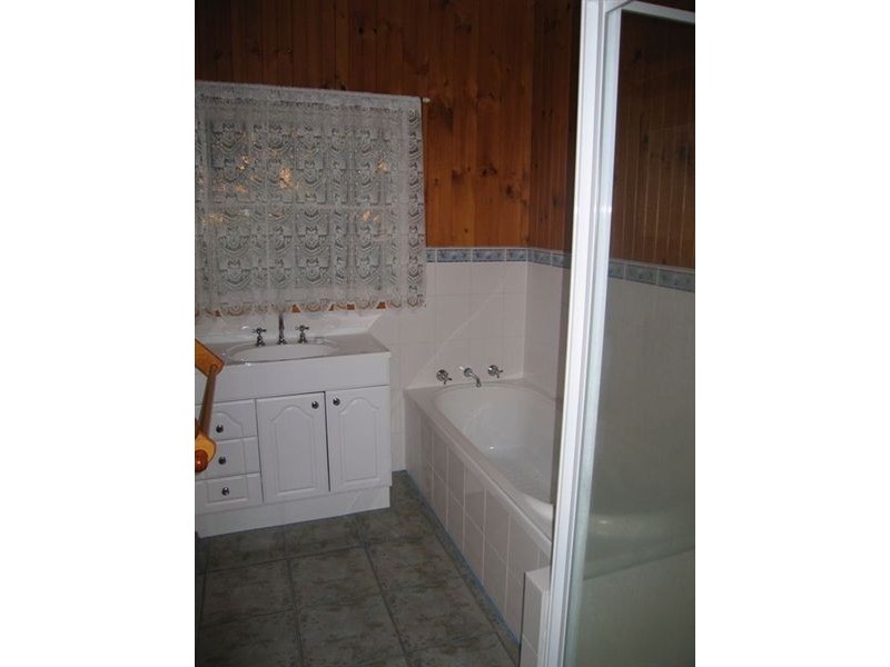 881 Princes Way,, Drouin VIC 3818