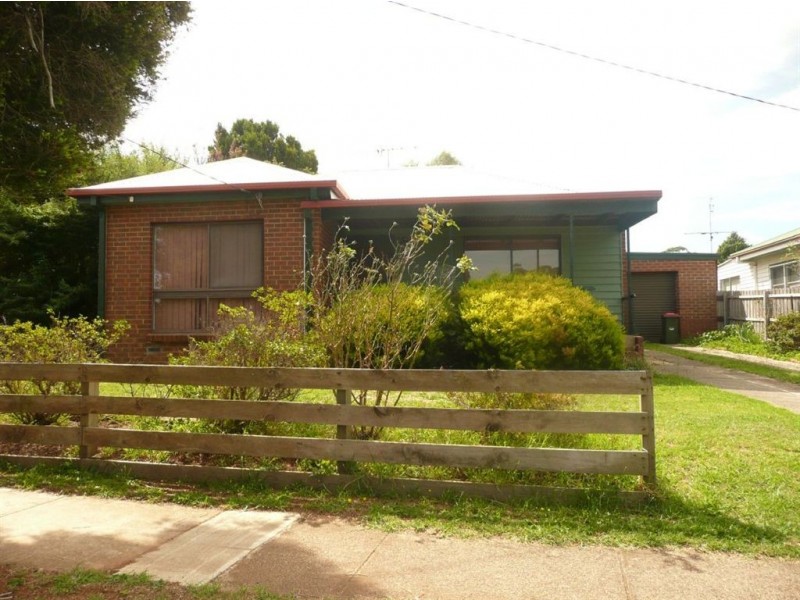 27 Longwarry Road, Drouin VIC 3818