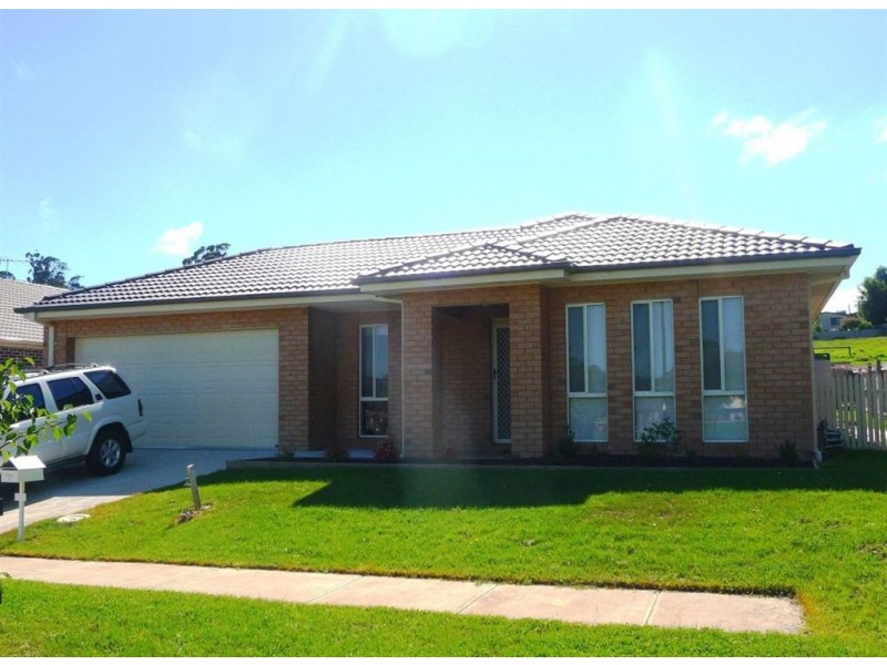 20 Foster Street, Drouin VIC 3818