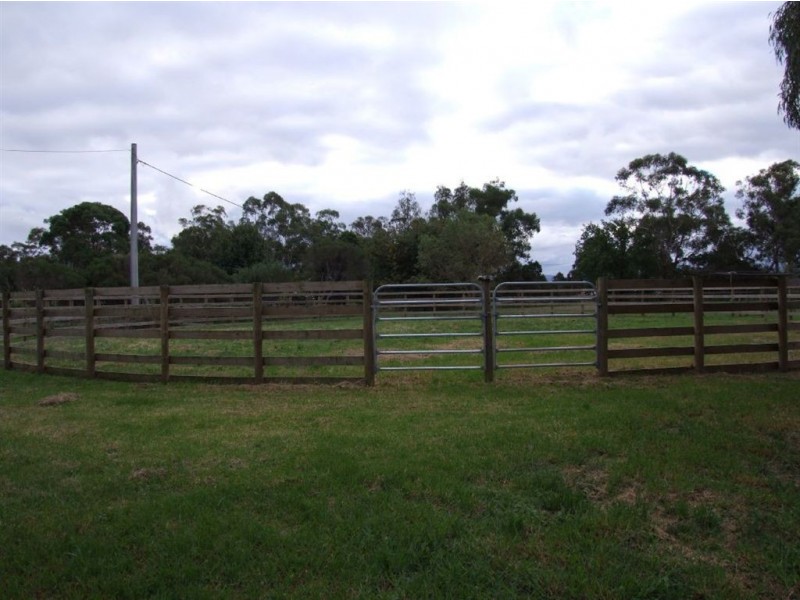 350 Sand Road, Longwarry VIC 3816
