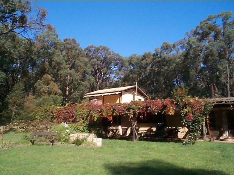 25 Pleasances Road, Darnum VIC 3822