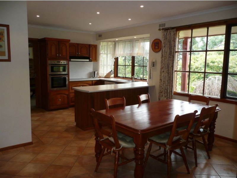 17 Waddell Road, Drouin VIC 3818