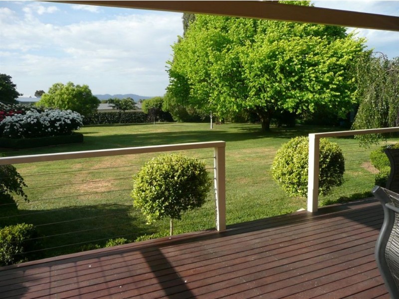 17 Waddell Road, Drouin VIC 3818