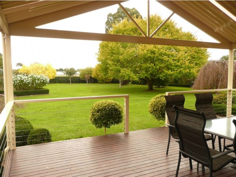 17 Waddell Road, Drouin VIC 3818