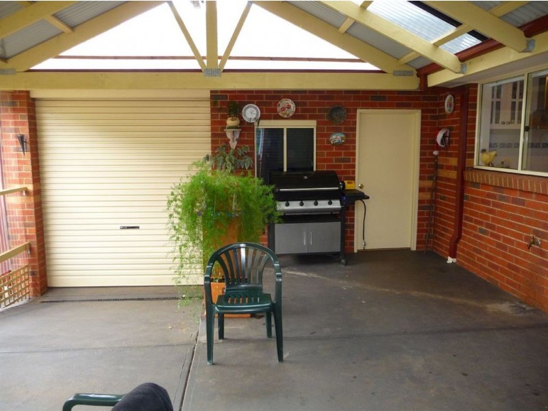 15 Cypress Court, Drouin VIC 3818