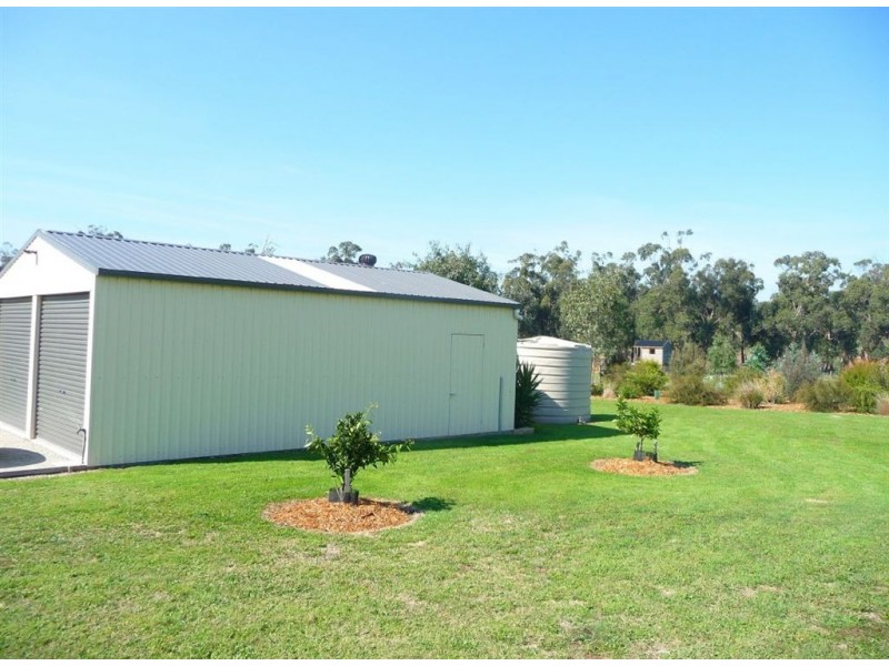 12 Nottingham Court, Drouin VIC 3818
