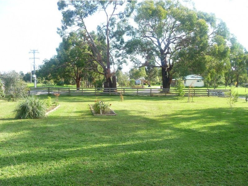 4 Bosanko Road, Drouin VIC 3818