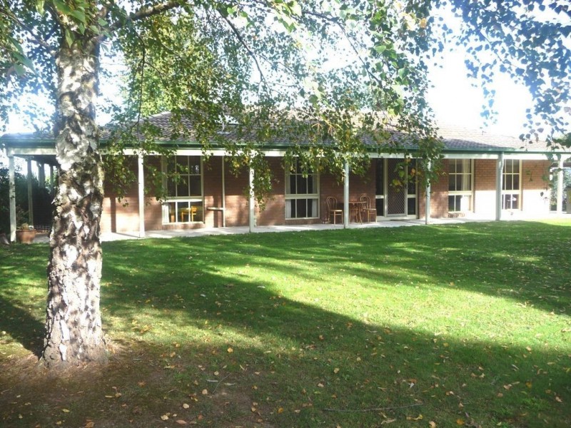 215 Pryor Road, Drouin VIC 3818