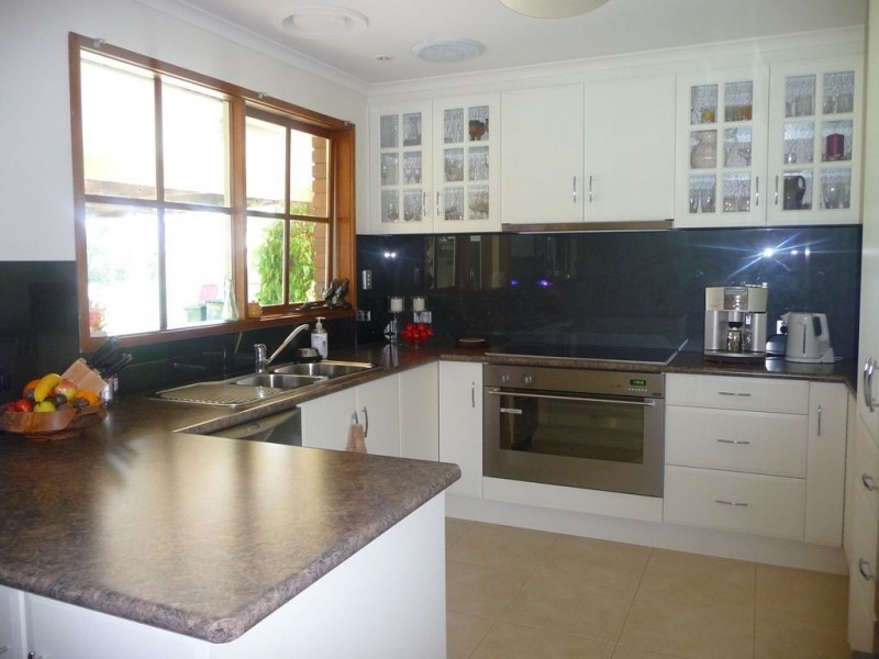 215 Pryor Road, Drouin VIC 3818