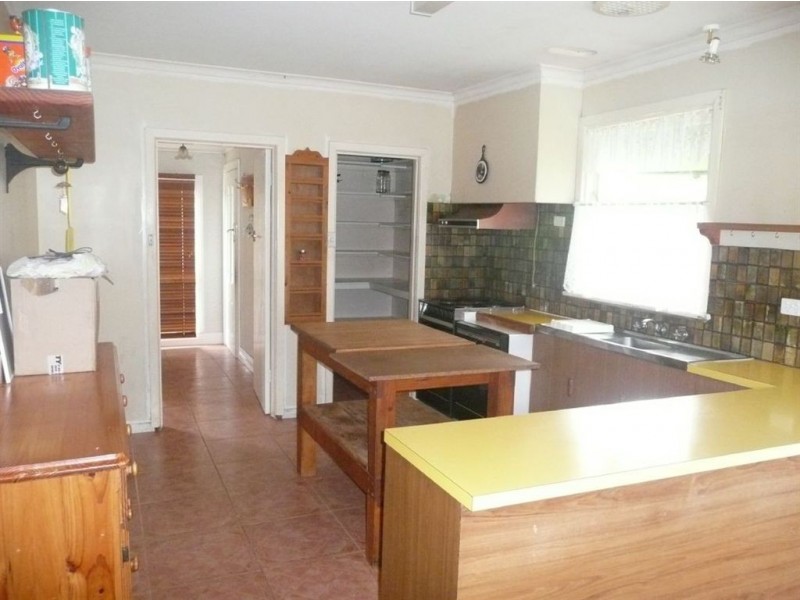 185 Gleesons Road, Jindivick VIC 3818