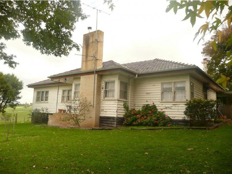 185 Gleesons Road, Jindivick VIC 3818