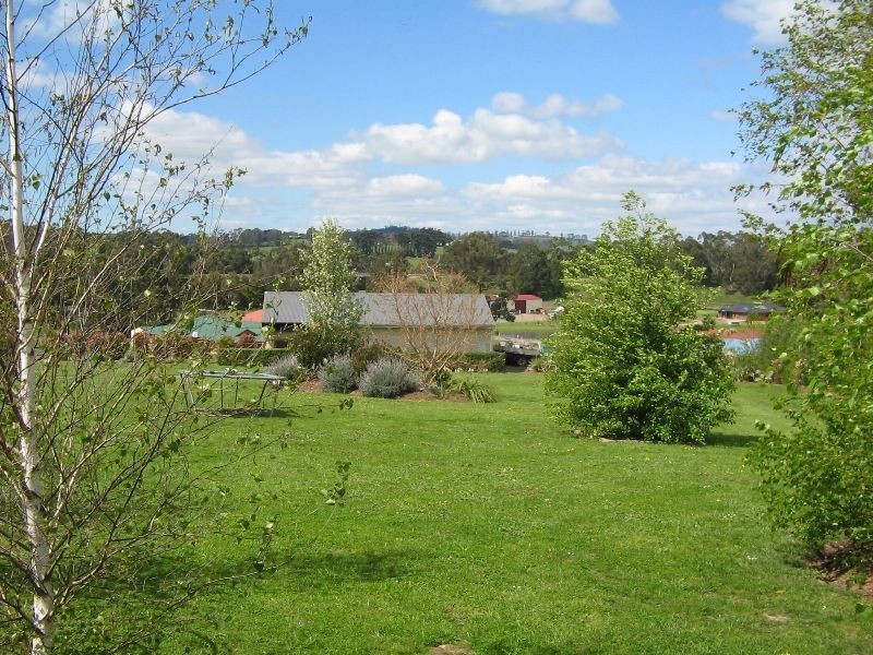 11 Robinhood Way, Drouin VIC 3818