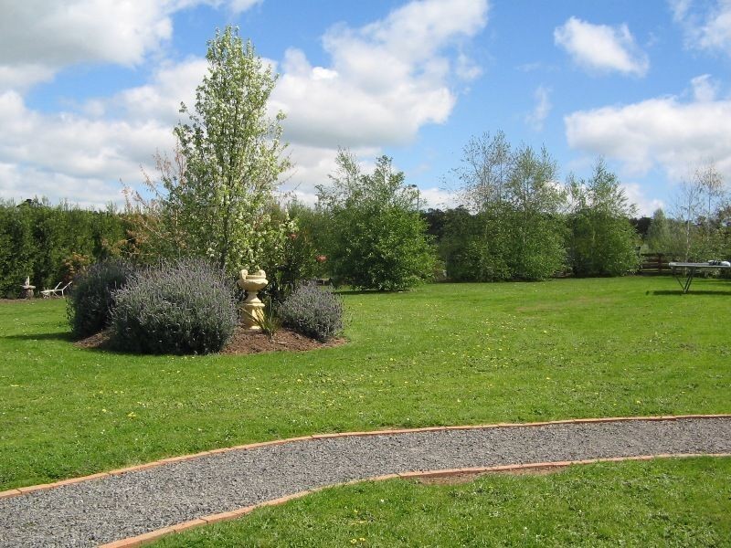 11 Robinhood Way, Drouin VIC 3818