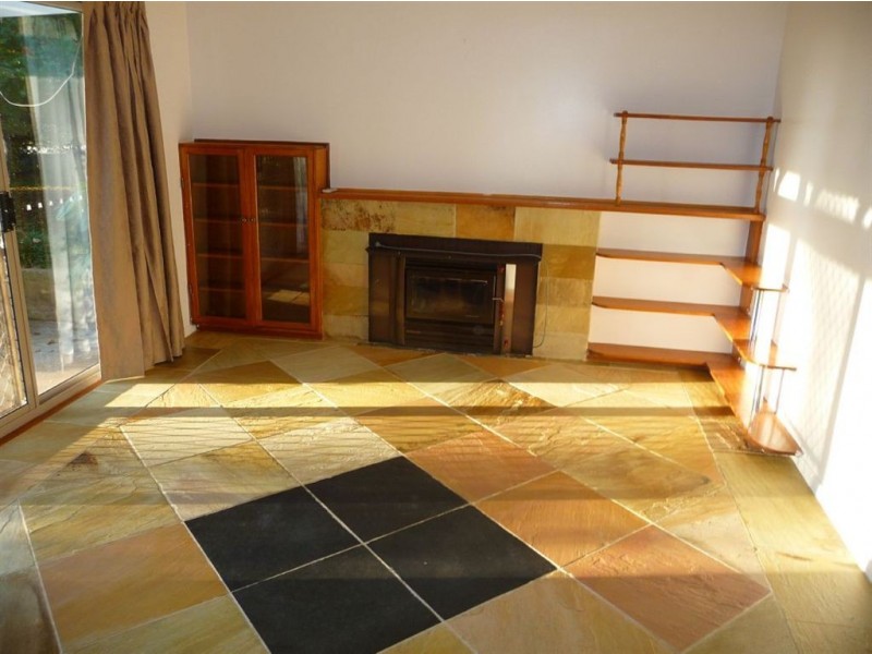 12 Conway Road, Drouin South VIC 3818