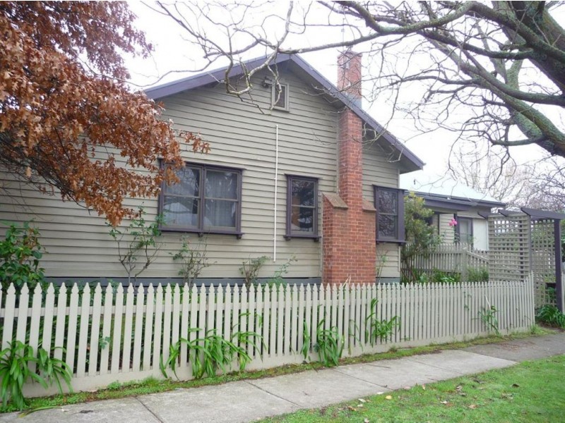 2/102 Albert Road, Warragul VIC 3820