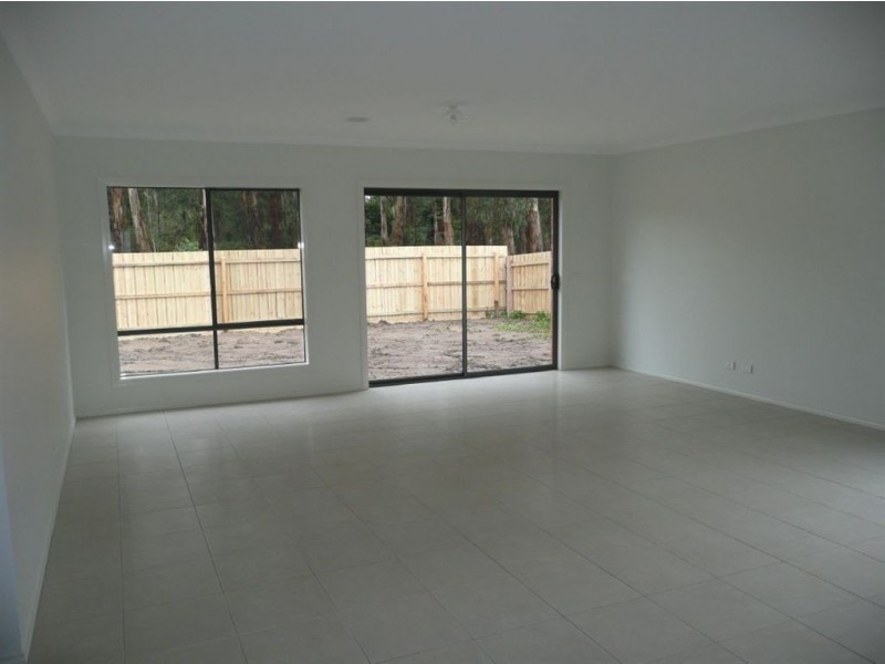 10 Miller Close, Drouin VIC 3818