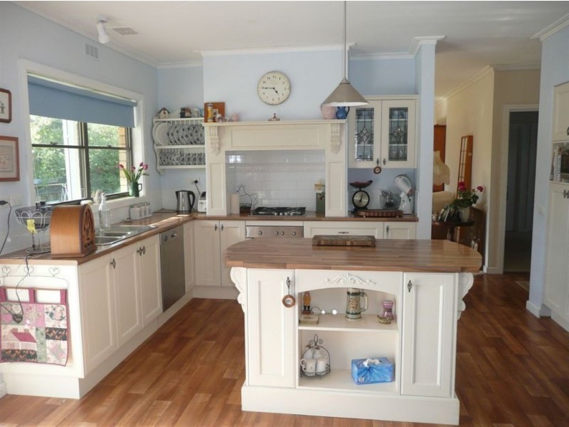 19 Wattletree Road, Bunyip VIC 3815