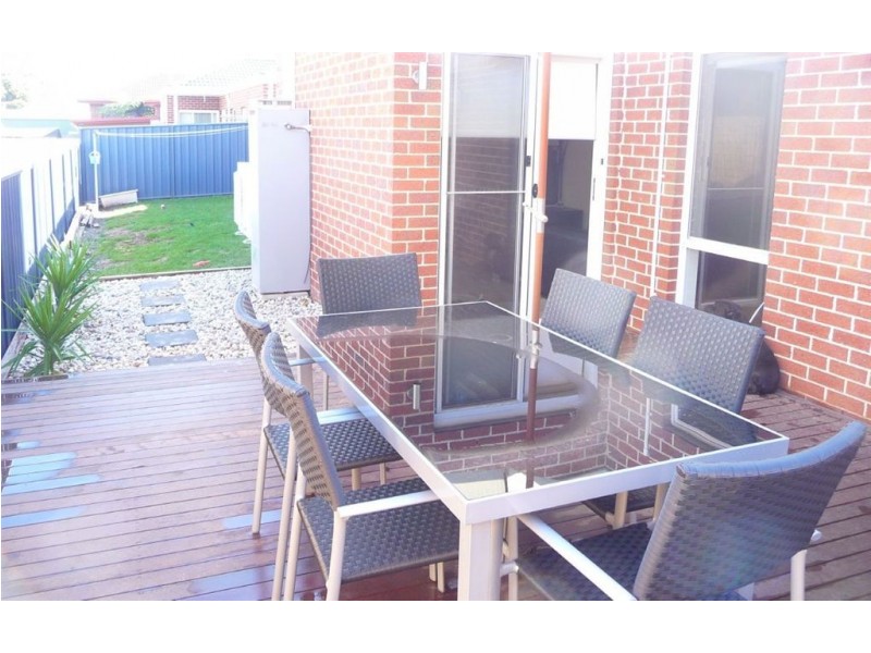 2/30 Longwarry Road, Drouin VIC 3818