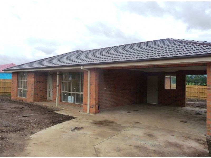 115 Jamescott Drive, Drouin VIC 3818