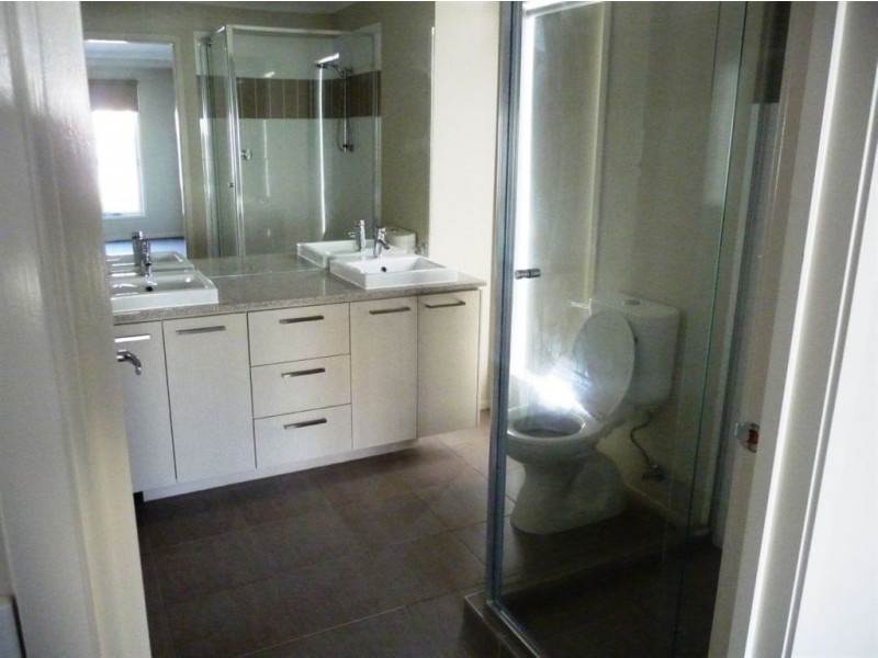 4 Rimfire Avenue, Drouin VIC 3818