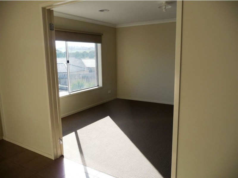 4 Rimfire Avenue, Drouin VIC 3818