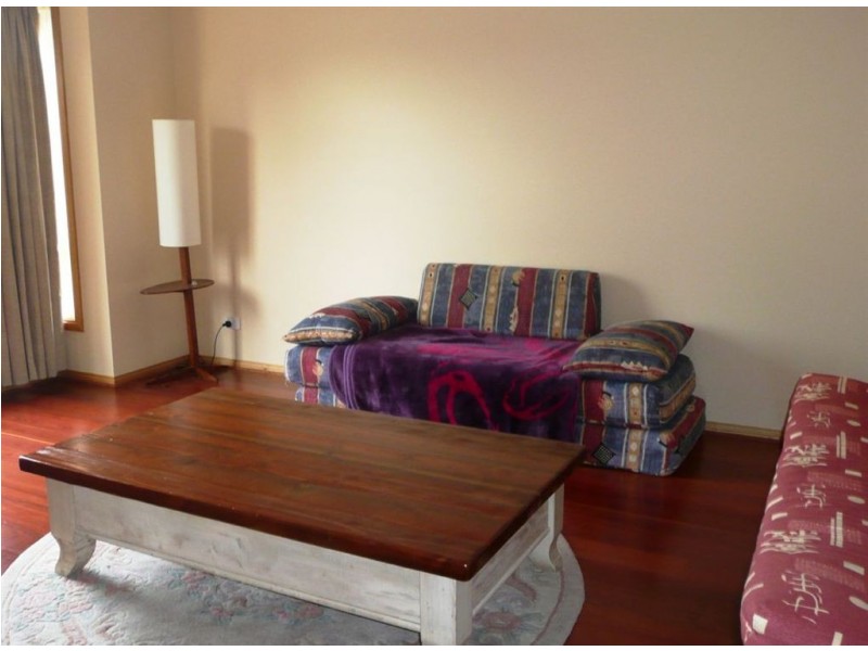 38 Bunjil Drive, Drouin VIC 3818