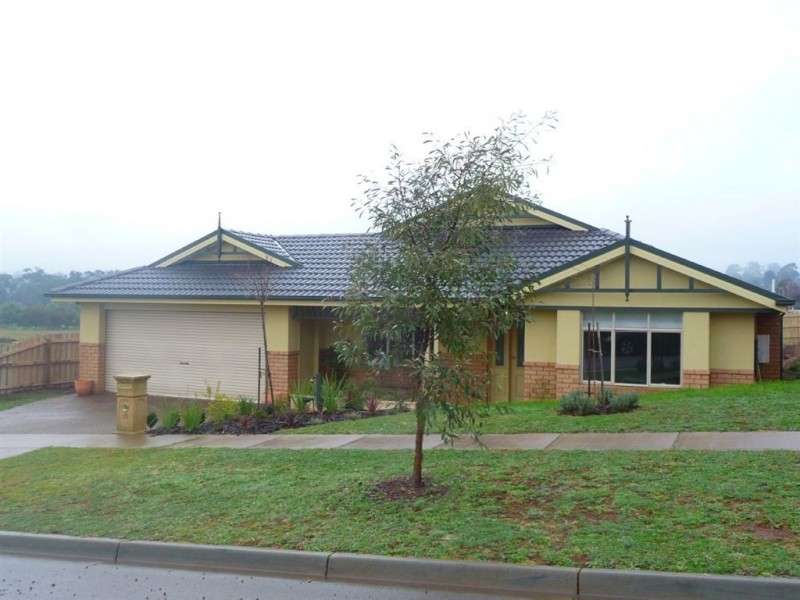 78 Cook Street, Drouin VIC 3818