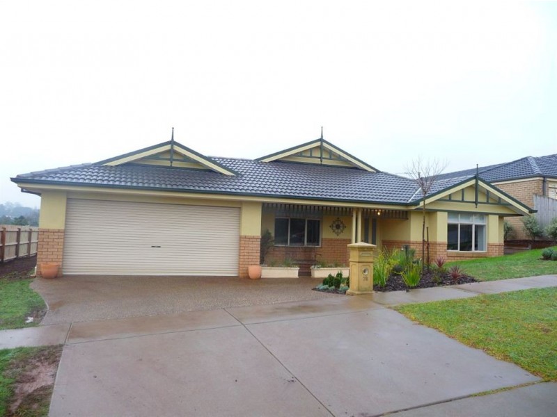 78 Cook Street, Drouin VIC 3818